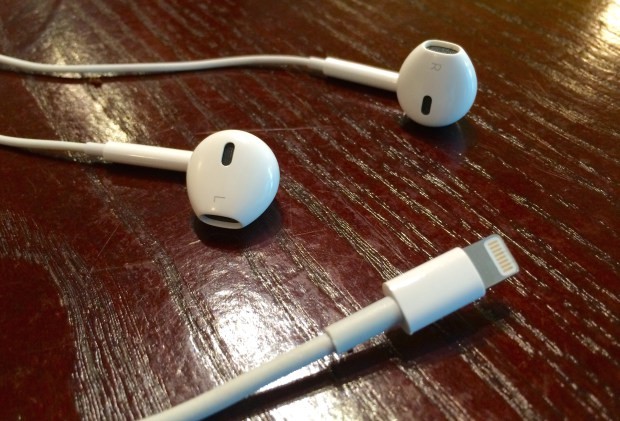 iPhone 7'de Kulaklık Girişi Olmayabilir!